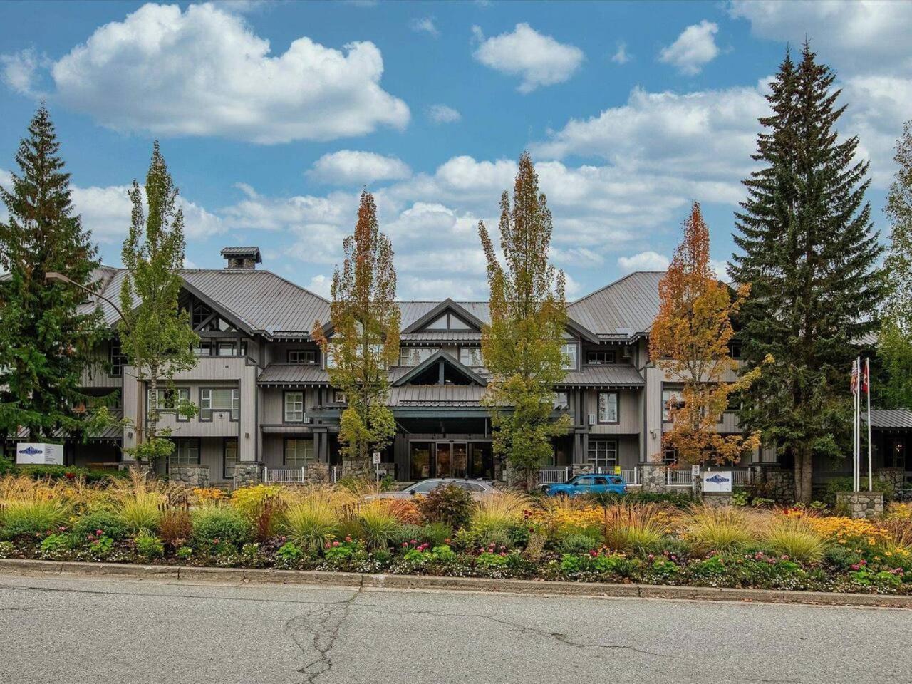 Glacier Lodge Premiere Suite Whistler Eksteriør bilde